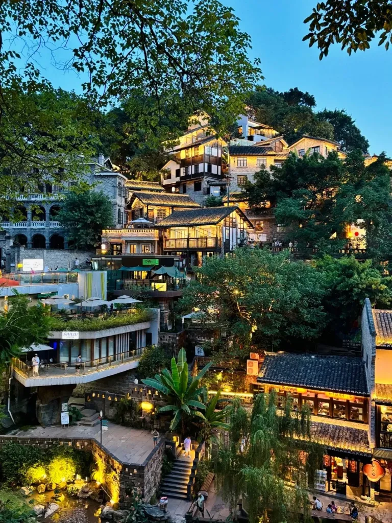 Chongqing Mountain City in 1 Day travel scene 3