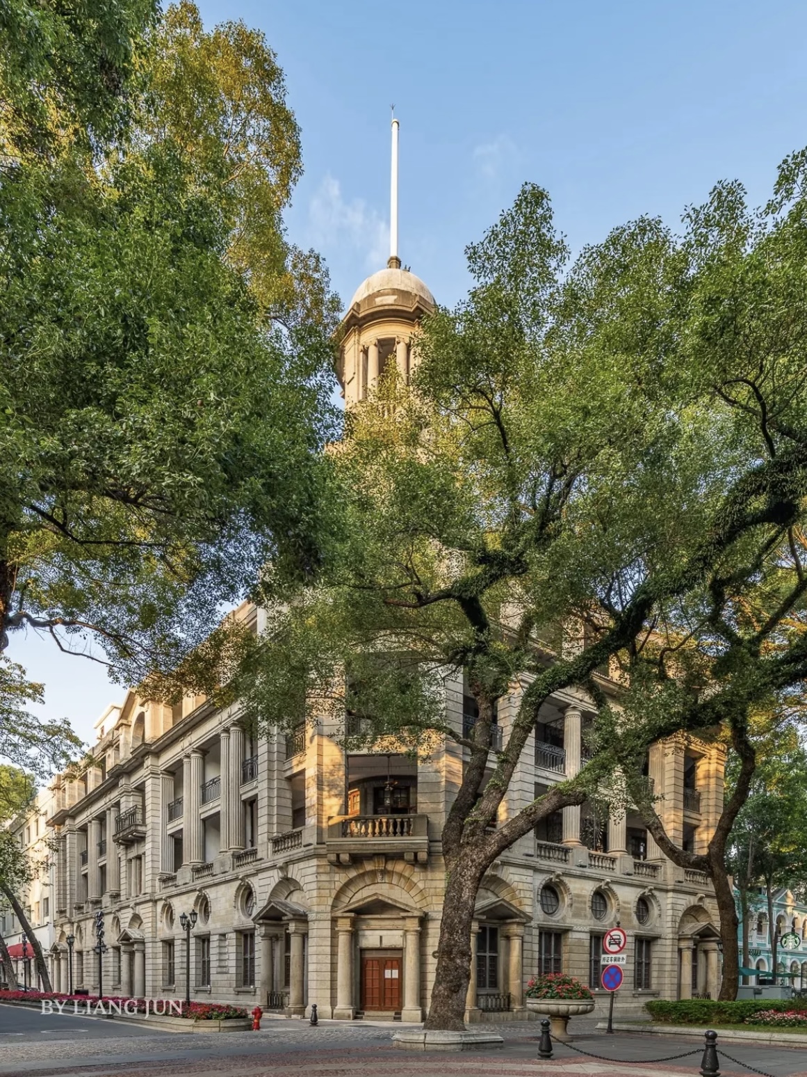 Shamian Island Guangzhou Guide. Best Photo Spots, Walking Route and Travel Tips 2