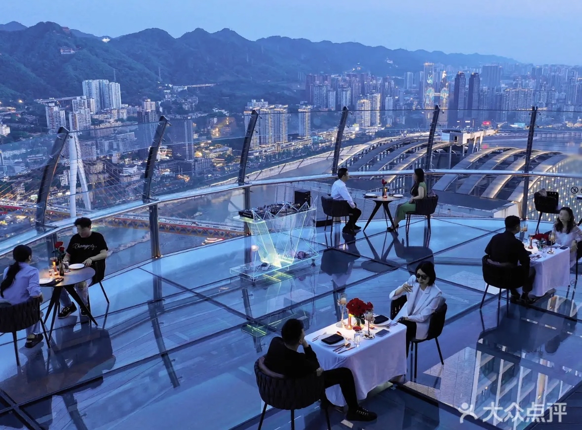Best Bars in Chongqing: Four Nightlife Routes and Top Picks for Travelers 4