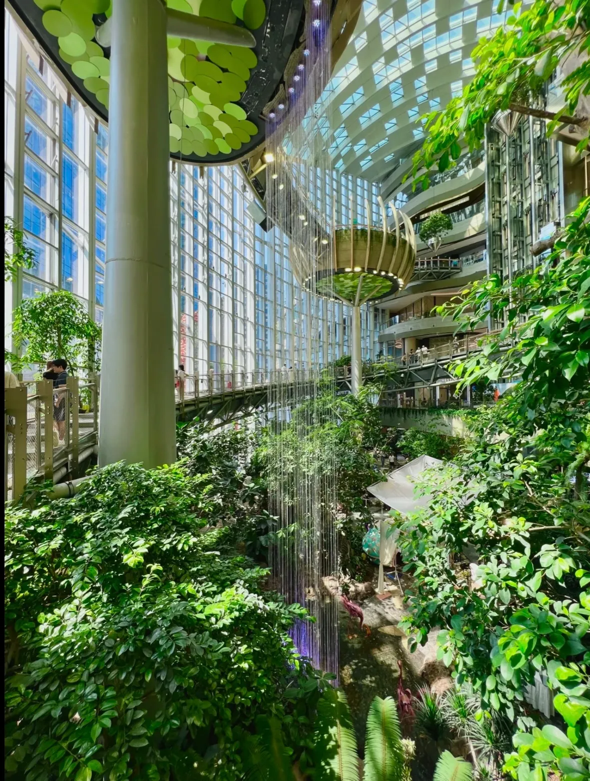 Chongqing The Ring Mall: A Futuristic Oasis in the Heart of the City