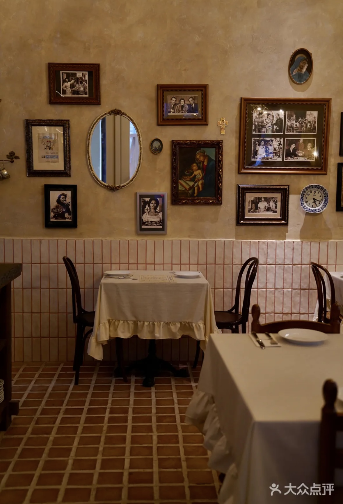 Napoli Pizzeria - 1
