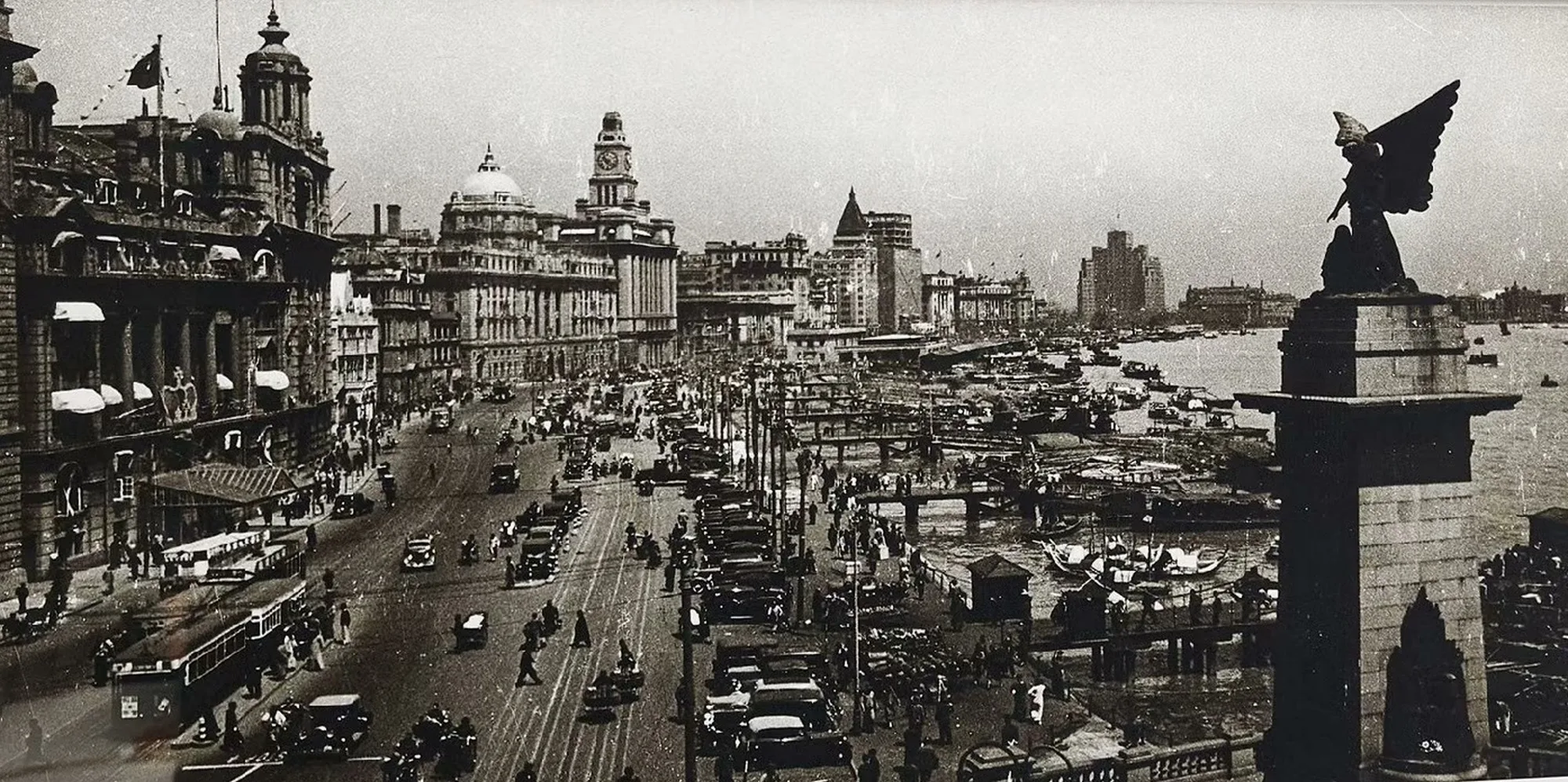 The Bund's Great Game: A Saga from Suzhou Creek to Skyline travel scene 1