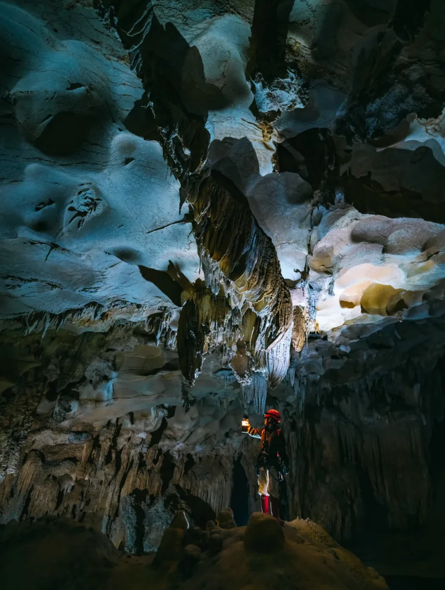 Guizhou Underground Adventure: Four-Cave Exploration in 1 Day travel scene 3