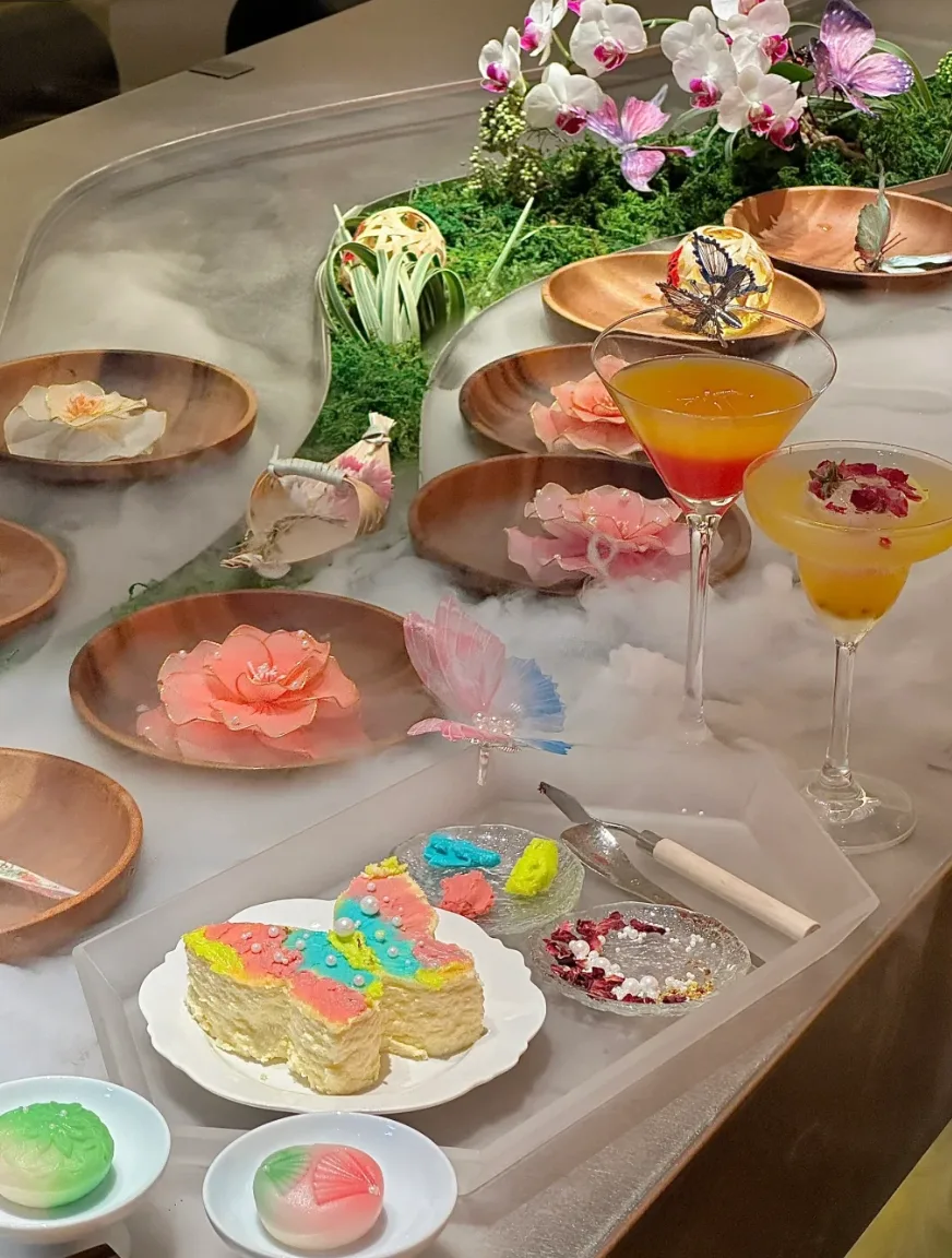 Xiyue Hezi Chongqing: A Chinese Tea & Dessert Experience in Xiahaoli travel scene 3