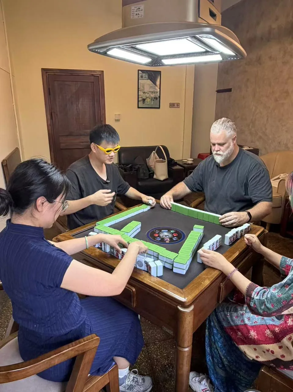 Do You Need a Tour Guide in Chongqing? When a Guide Is Actually Worth It travel scene 3