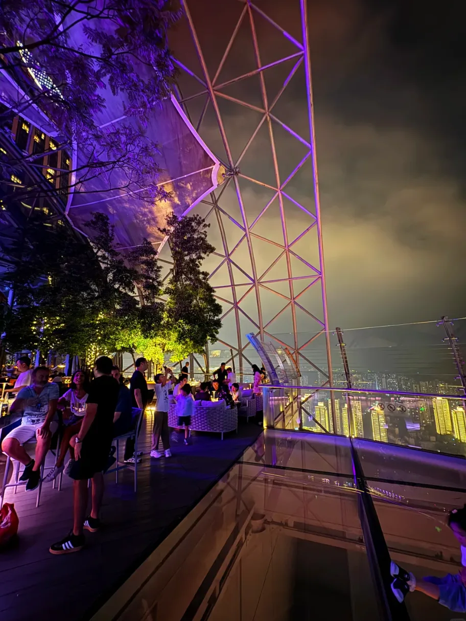 SHUA Bar Chongqing: High-Altitude Night Views at Raffles City travel scene 1